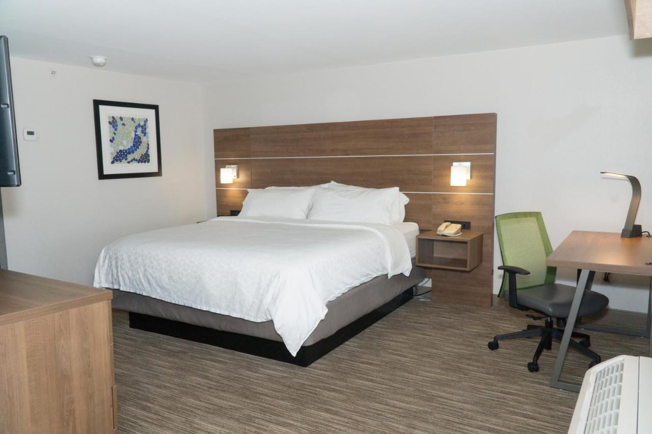 Holiday Inn Express Hotel & Suites Madison By Ihg Kültér fotó