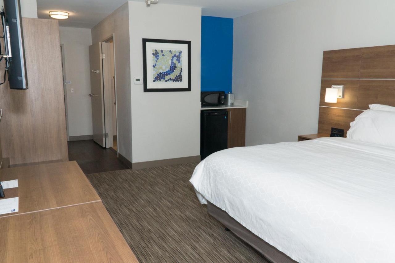 Holiday Inn Express Hotel & Suites Madison By Ihg Kültér fotó