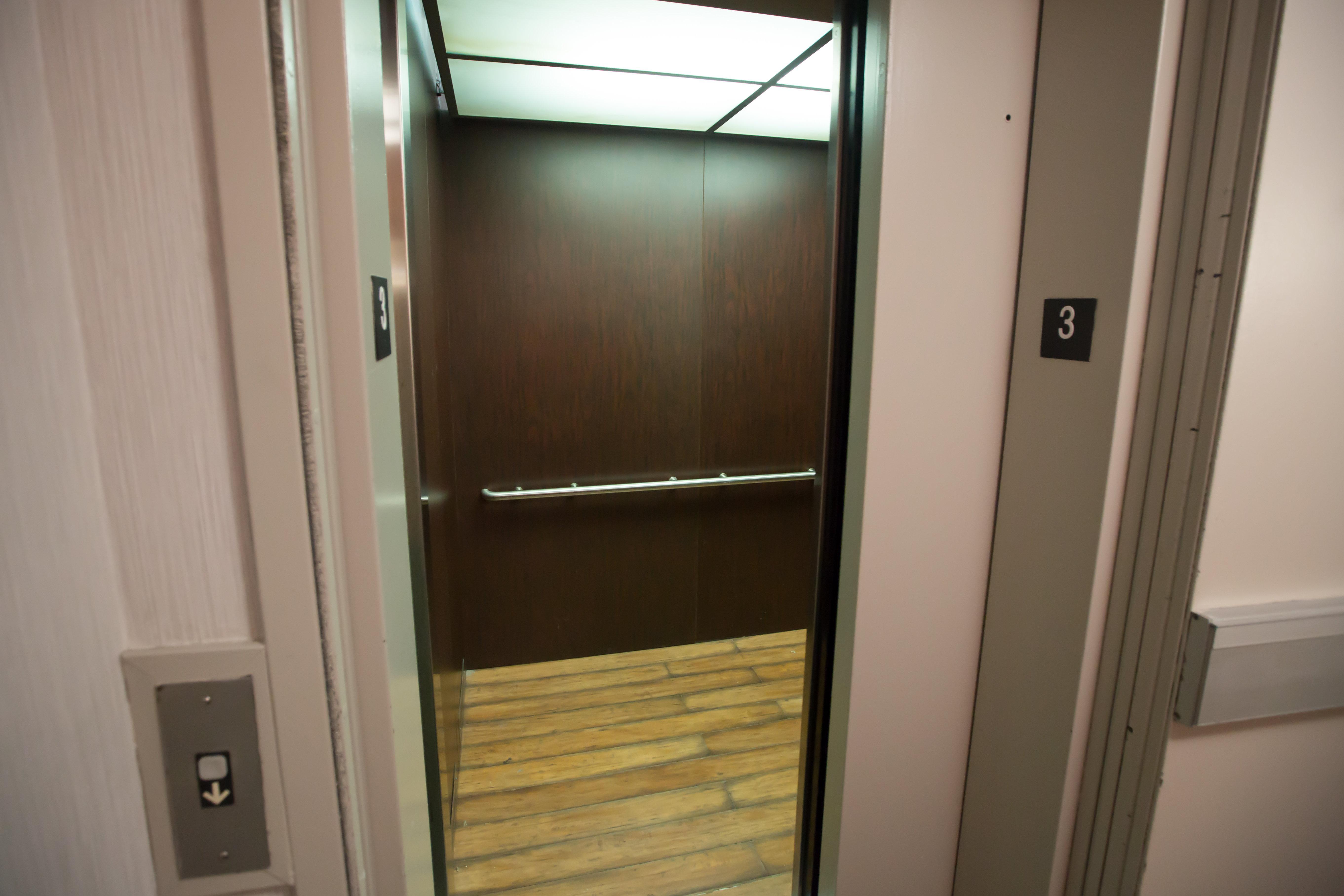 Holiday Inn Express Hotel & Suites Madison By Ihg Kültér fotó
