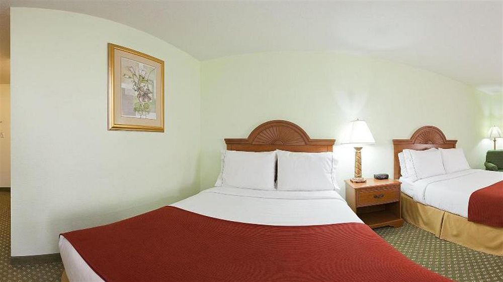 Holiday Inn Express Hotel & Suites Madison By Ihg Kültér fotó